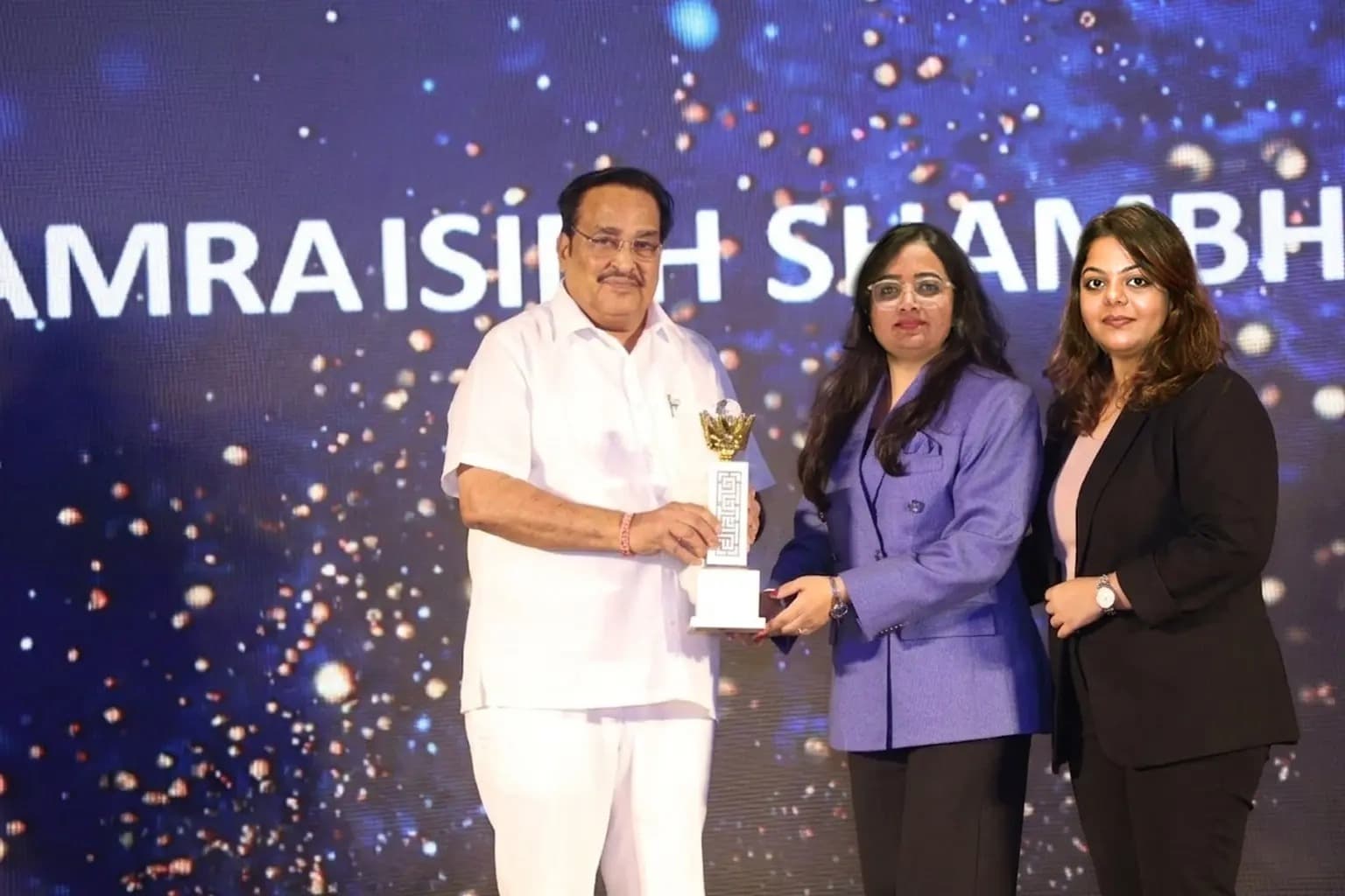 Prestigious real estate leadership award received from CR Patil