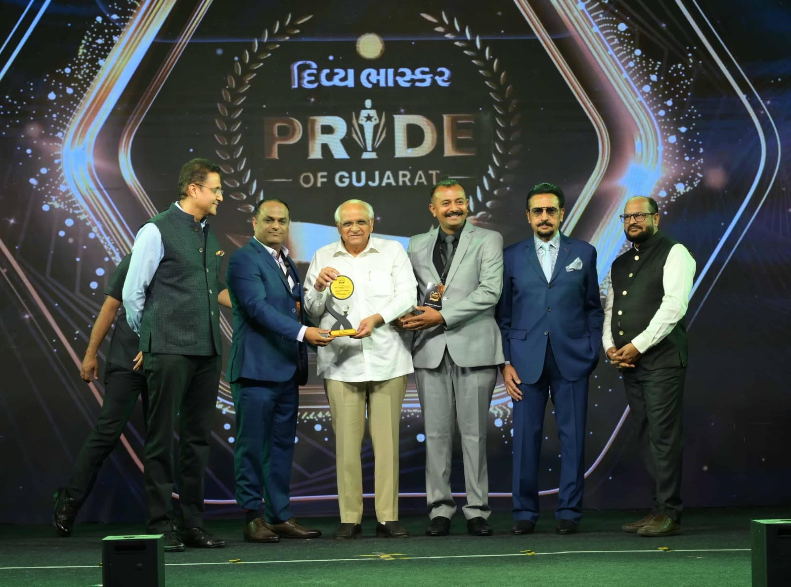 Divya Bhaskar Pride Awards presentation featuring CM of Gujarat